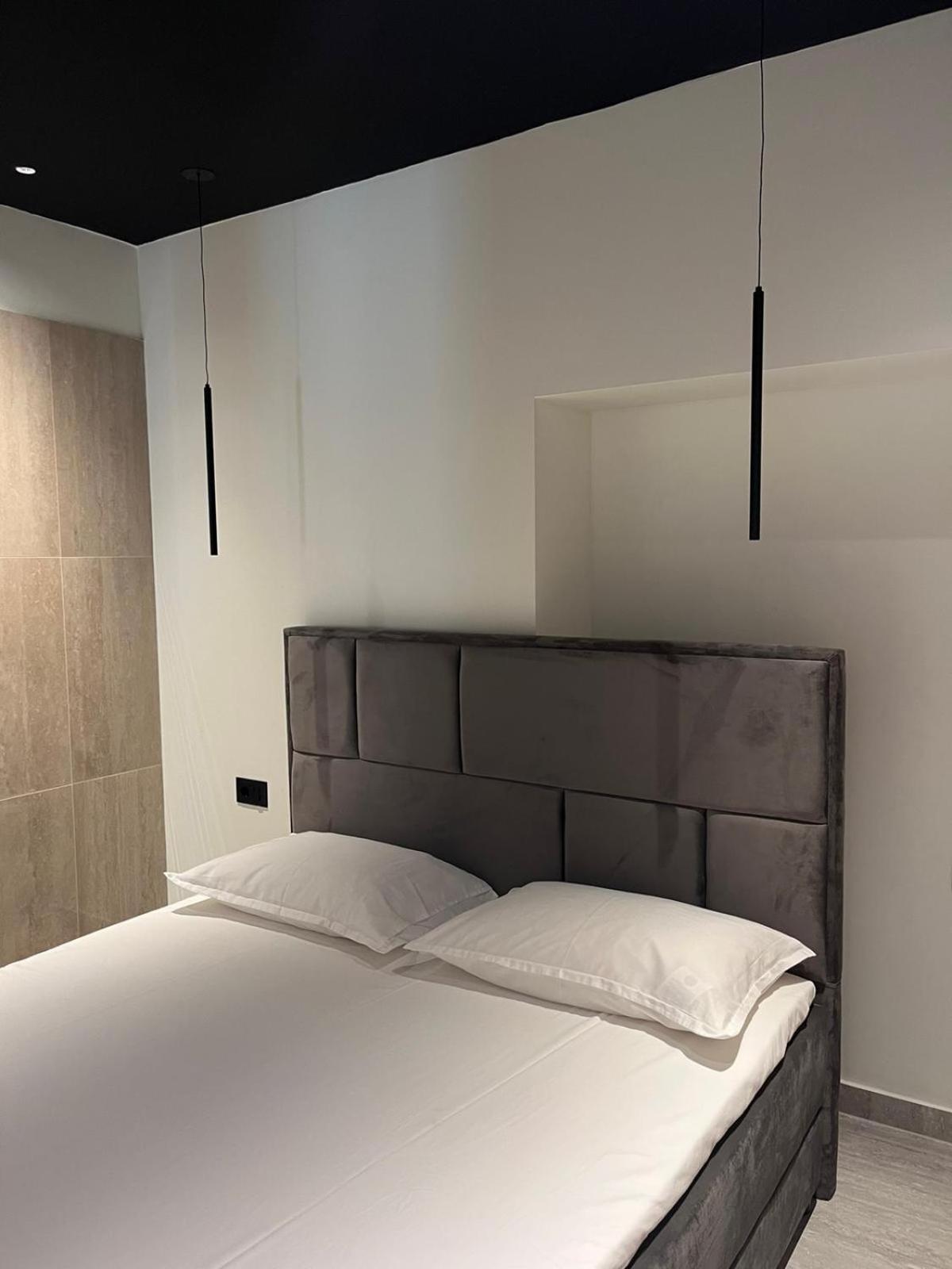 Marinac City Center Apartments & Rooms Split Bagian luar foto
